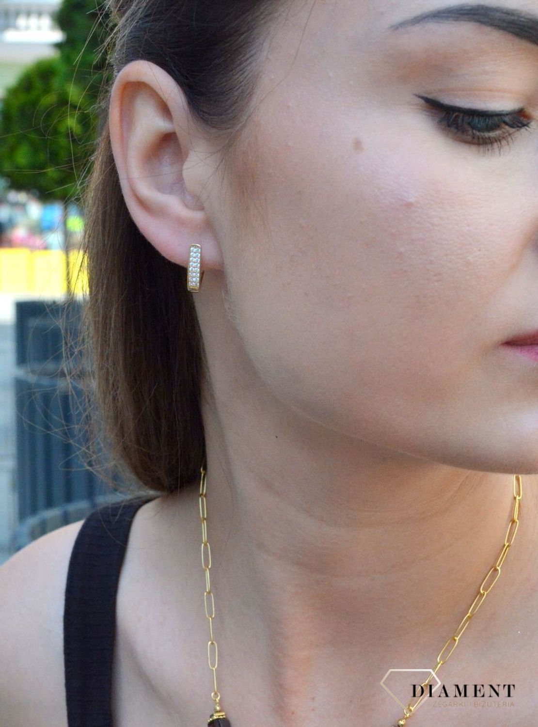 Złote kolczyki damskie z białymi cyrkoniami KL 6957A 333. Złote kolczyki z białą cyrkonią. Złote kolczyki delikatne. Malutkie kolczyki z cyrkonią. Kolczyki dla dziewczynki. Kolczyki dla kobiety. Kolczyki złote idealne na każd.jpg